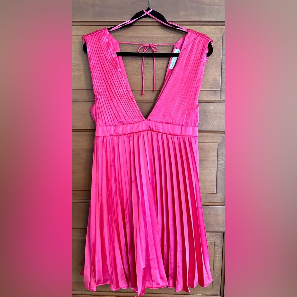 sincerely jules pink satin look plunge halter back tie pleated dress size large